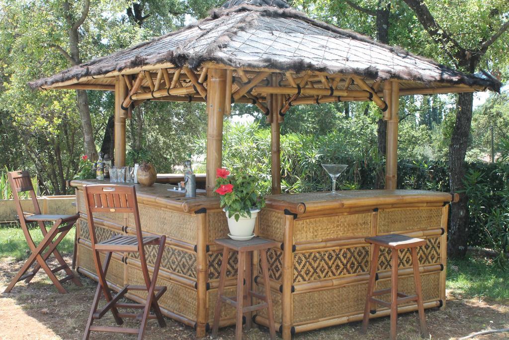 La Maison De Jenny Bed & Breakfast มงโตรูซ์ ภายนอก รูปภาพ