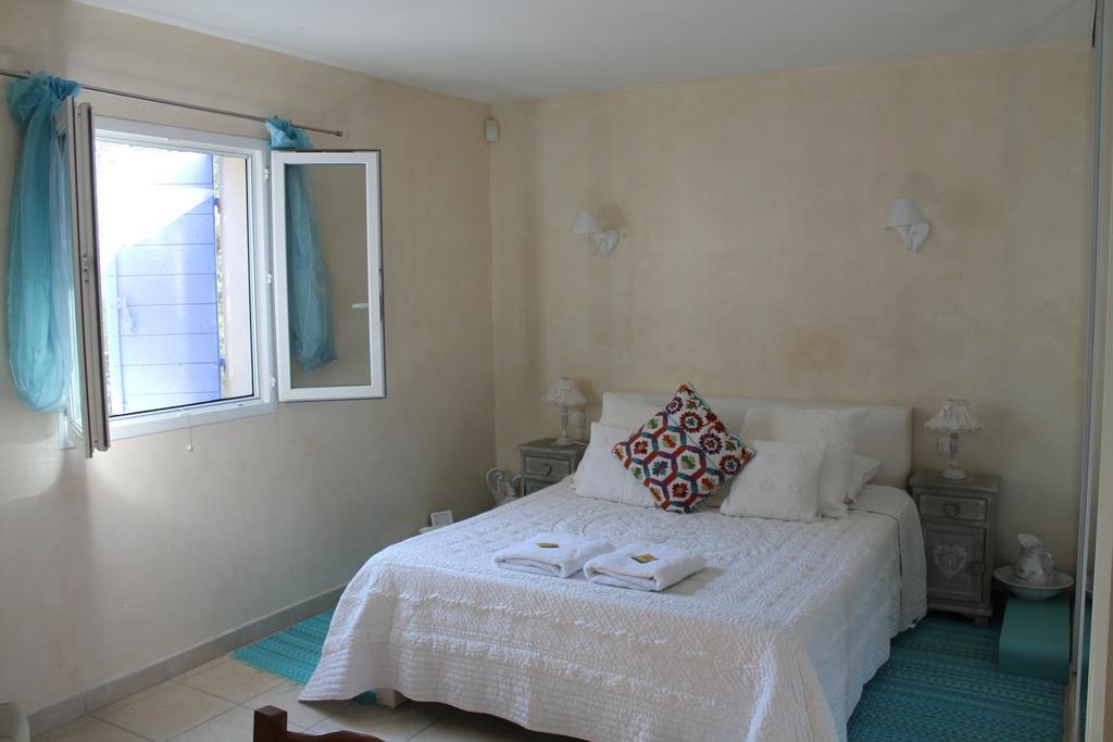 La Maison De Jenny Bed & Breakfast มงโตรูซ์ ภายนอก รูปภาพ